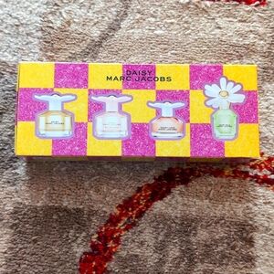 Marc Jacobs Mini Daisy Collection
